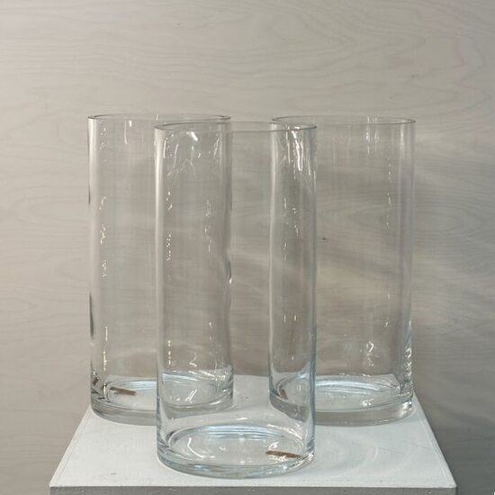 Cilindra formas vāzes