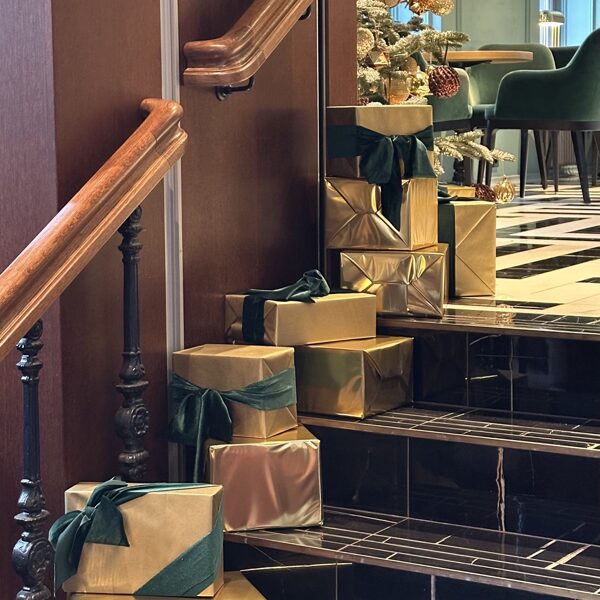 Wrapped gifts in the interior