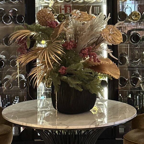 Extravagant table decor