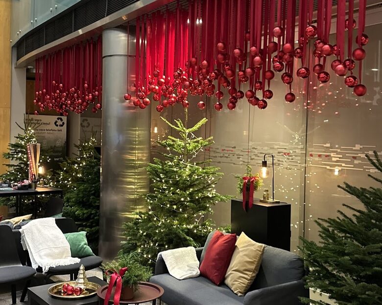 LMT telpu Ziemassvētku dekori